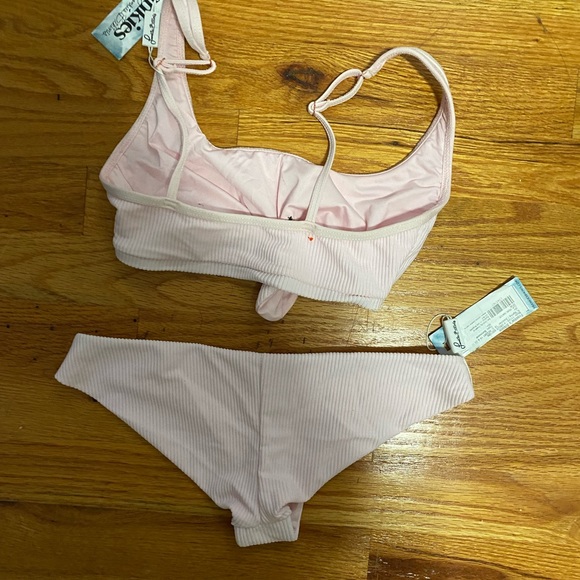 FRANKIES BIKINIS PINK BIKINI 👙 - Picture 4 of 4